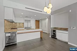 320 Adolphus Ave 404, Cliffside Park, NJ 07010 - Photo 2