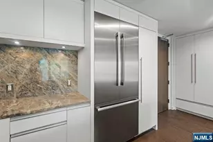 320 Adolphus Ave 404, Cliffside Park, NJ 07010 - Photo 4