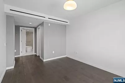 320 Adolphus Avenue 404 #404, Cliffside Park, NJ 07010 - Photo 8