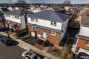 715 Tyler St, Lyndhurst Township, NJ 07071 - Photo 2
