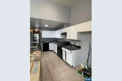 104 Clinton Avenue 3 #3, Jersey City, NJ 07304 - Photo 4