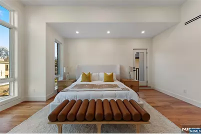 811 Jassamine Way, Fort Lee, NJ 07024 - Photo 30