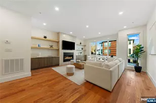 811 Jassamine Way, Fort Lee, NJ 07024 - Photo 8