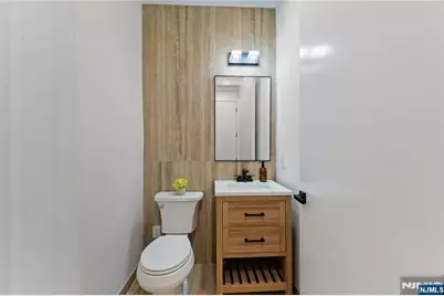 811 Jassamine Way, Fort Lee, NJ 07024 - Photo 24