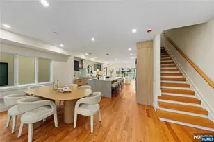 811 Jassamine Way, Fort Lee, NJ 07024 - Photo 14