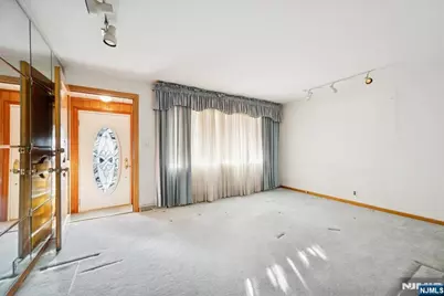 619 Lewandowski Street, Lyndhurst Township, NJ 07071 - Photo 10