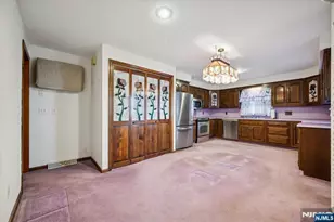 619 Lewandowski St, Lyndhurst Township, NJ 07071 - Photo 22