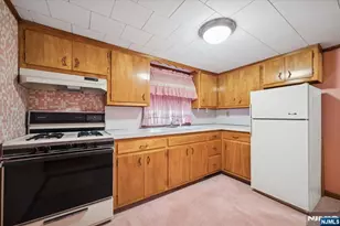 619 Lewandowski St, Lyndhurst Township, NJ 07071 - Photo 26