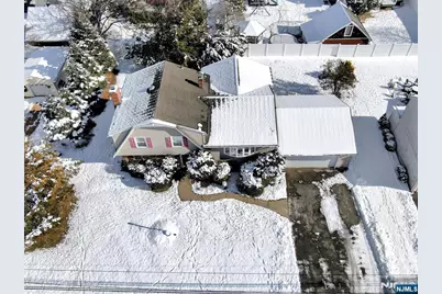 236 Oak Avenue, River Vale Township, NJ 07675 - Photo 2