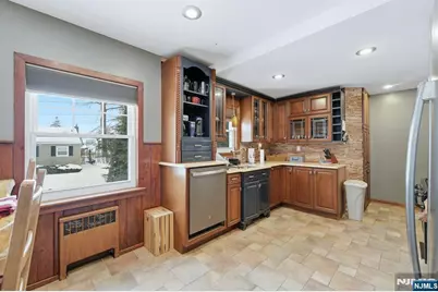 207 Elm Avenue, Hackensack, NJ 07601 - Photo 8