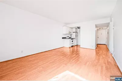 2185 Lemoine 5B #5B, Fort Lee, NJ 07024 - Photo 4