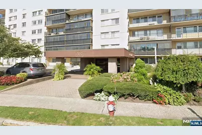 2185 Lemoine 5B #5B, Fort Lee, NJ 07024 - Photo 1