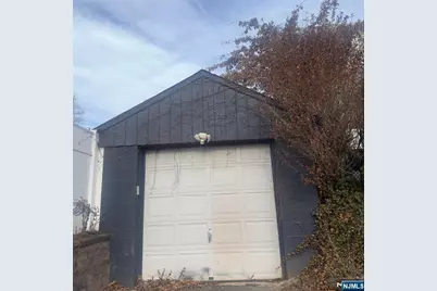 66 Garden Avenue, Belleville, NJ 07109 - Photo 8