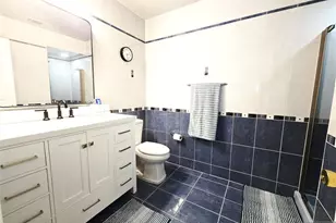 566 Windsor Dr 606, Palisades Park, NJ 07650 - Photo 12