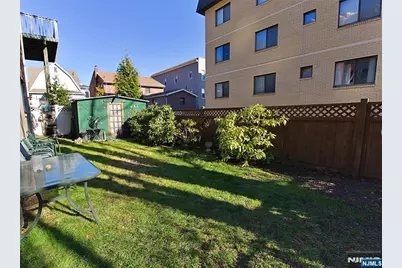 401 Undercliff Avenue, Edgewater, NJ 07020 - Photo 48