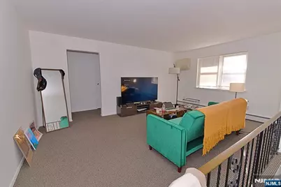 401 Undercliff Avenue, Edgewater, NJ 07020 - Photo 34