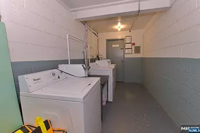 401 Undercliff Avenue, Edgewater, NJ 07020 - Photo 46