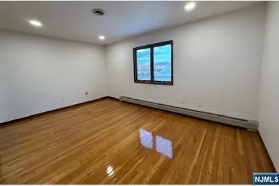 124 Johnson Avenue 2 #2, Wallington, NJ 07057 - Photo 8