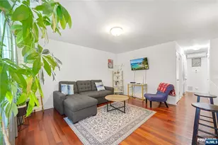 44 Coriander Way 44, Englewood, NJ 07631 - Photo 2