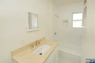 467 Washington Ave 1, Hackensack, NJ 07601 - Photo 14