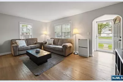 13-08 Plaza Road, Fair Lawn, NJ 07410 - Photo 8