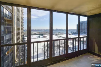 300 Winston Drive C0514 #C0514, Cliffside Park, NJ 07010 - Photo 6