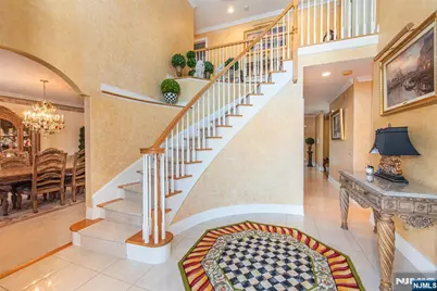 6 Merrimack Court, Paramus, NJ 07652 - Photo 2