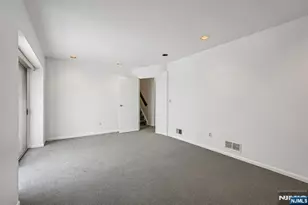 39 Cedarwood, Woodland Park, NJ 07424 - Photo 24