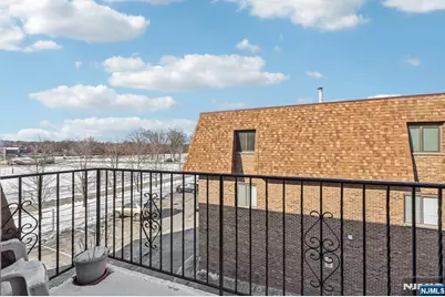 825 Riverside Avenue 207 #207, Lyndhurst Township, NJ 07071 - Photo 16