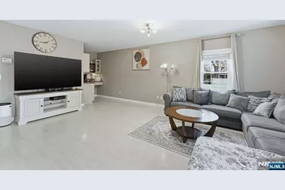 11 Thiem Avenue, Rochelle Park Township, NJ 07662 - Photo 20