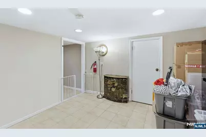 11 Thiem Avenue, Rochelle Park Township, NJ 07662 - Photo 34