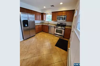 23 Hepburn Road, Clifton, NJ 07012 - Photo 10