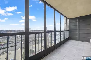 200 Winston 1001, Cliffside Park, NJ 07010 - Photo 18