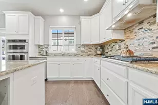 60 Truman Dr, Wood Ridge, NJ 07075 - Photo 18