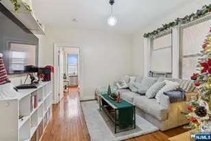 527-529 34th C3, Union City, NJ 07087 - Photo 2