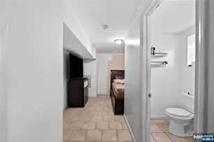 110 Redwood Ave, Paterson, NJ 07522 - Photo 30