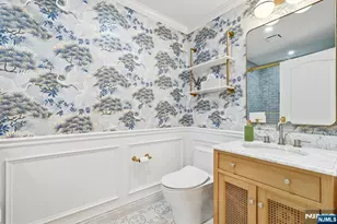 2301 Rio Vista Dr, Mahwah, NJ 07430 - Photo 20