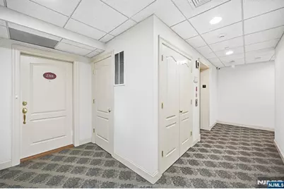 2301 Rio Vista Drive, Mahwah, NJ 07430 - Photo 4