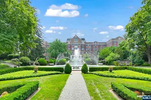 2301 Rio Vista Dr, Mahwah, NJ 07430 - Photo 36