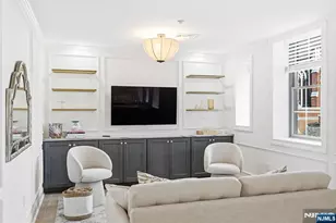 2301 Rio Vista Dr, Mahwah, NJ 07430 - Photo 16