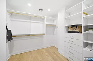 2301 Rio Vista Dr, Mahwah, NJ 07430 - Photo 32