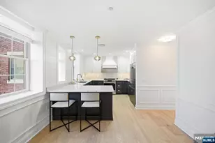 2301 Rio Vista Dr, Mahwah, NJ 07430 - Photo 12