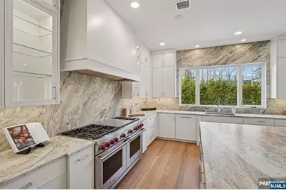 50 Roberts Road, Englewood Cliffs, NJ 07632 - Photo 16