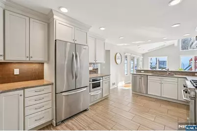 47 Chicopee Drive, Wayne, NJ 07470 - Photo 14