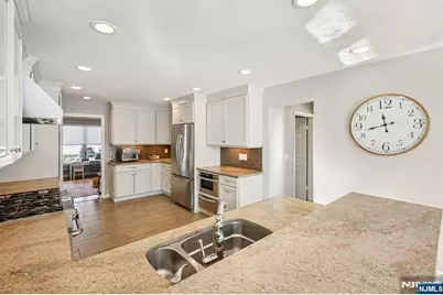 47 Chicopee Drive, Wayne, NJ 07470 - Photo 12