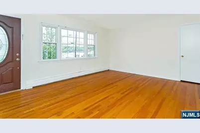 156 Bank Street, Midland Park, NJ 07432 - Photo 4