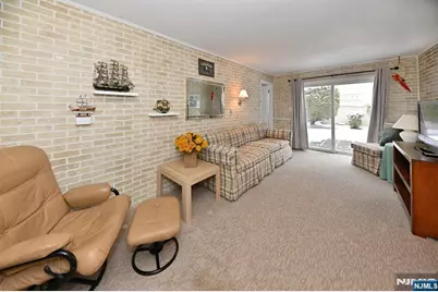 368 Elmwood Drive, Paramus, NJ 07652 - Photo 8