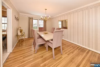 368 Elmwood Drive, Paramus, NJ 07652 - Photo 4