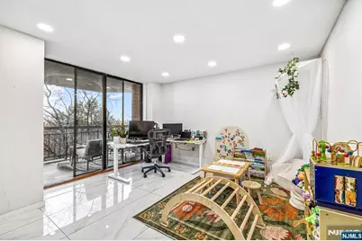 427 Harmon Cove Tower, Secaucus, NJ 07094 - Photo 10