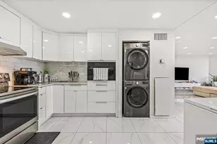 427 Harmon Cove Tower, Secaucus, NJ 07094 - Photo 6